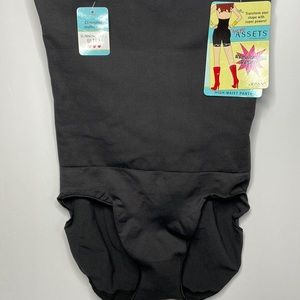 NWT SPANX Assets High Waist Panty Black Sz 1X